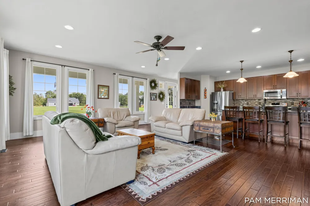 21899 Hilltop Circle Stanwood, MI 49346