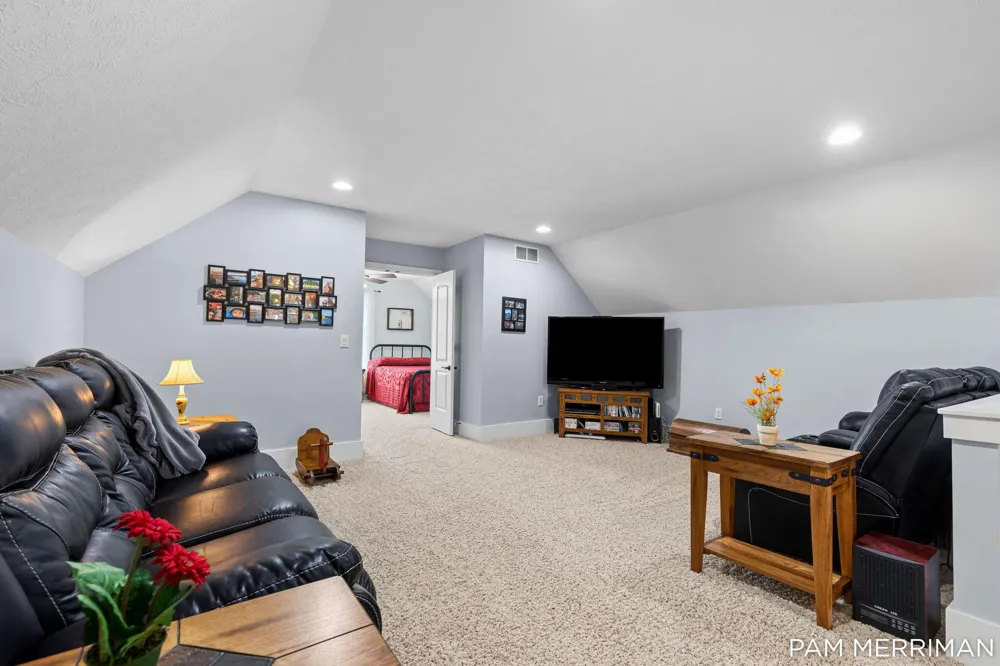 21899 Hilltop Circle Stanwood, MI 49346
