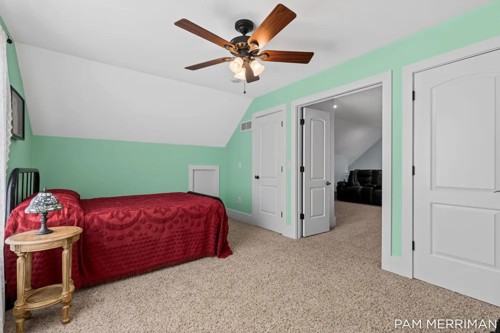 21899 Hilltop Circle Stanwood, MI 49346