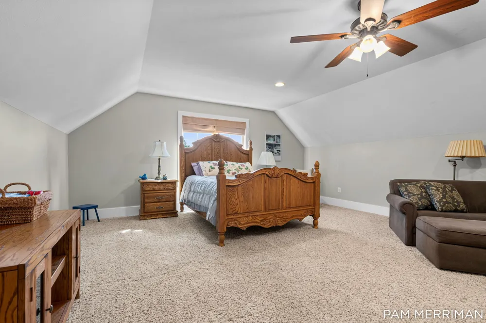 21899 Hilltop Circle Stanwood, MI 49346