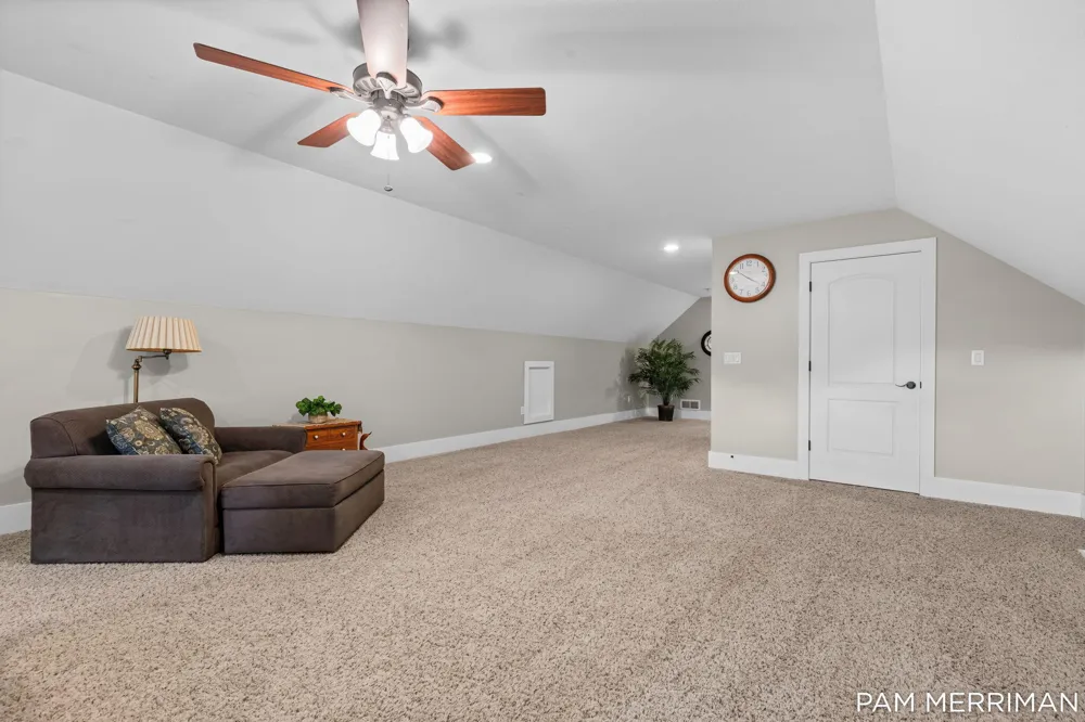 21899 Hilltop Circle Stanwood, MI 49346