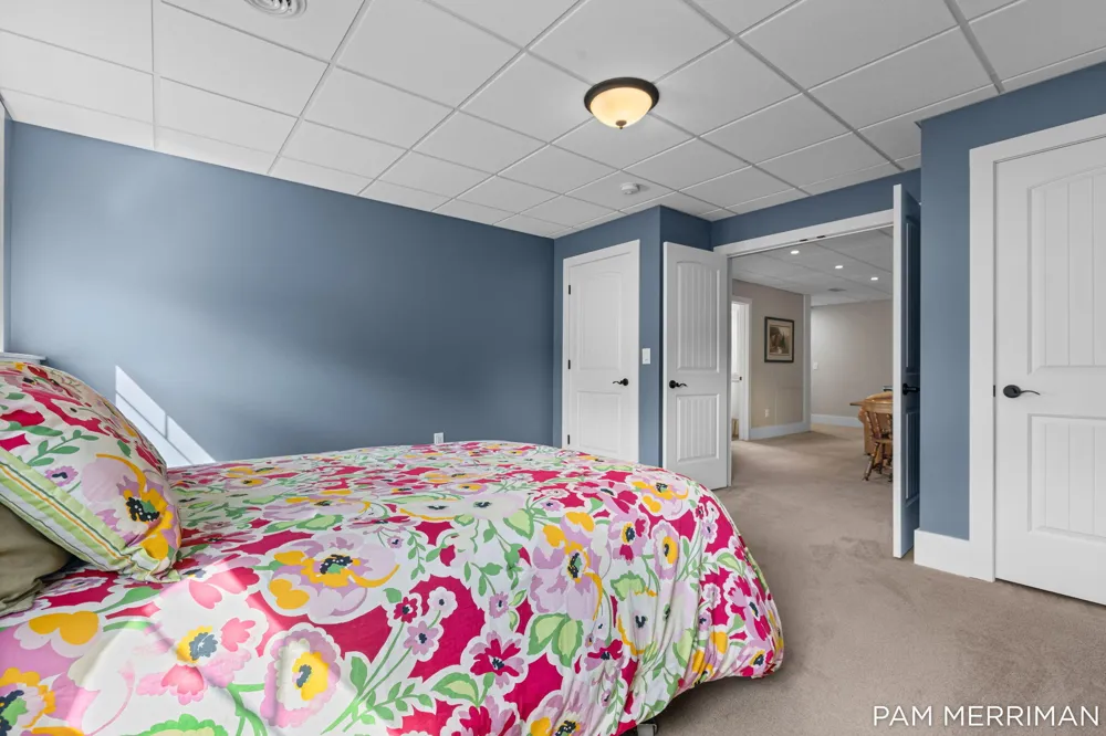 21899 Hilltop Circle Stanwood, MI 49346