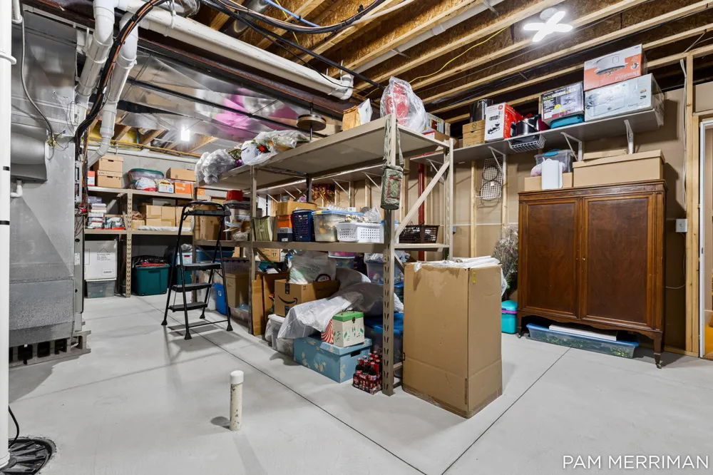 21899 Hilltop Circle Stanwood, MI 49346