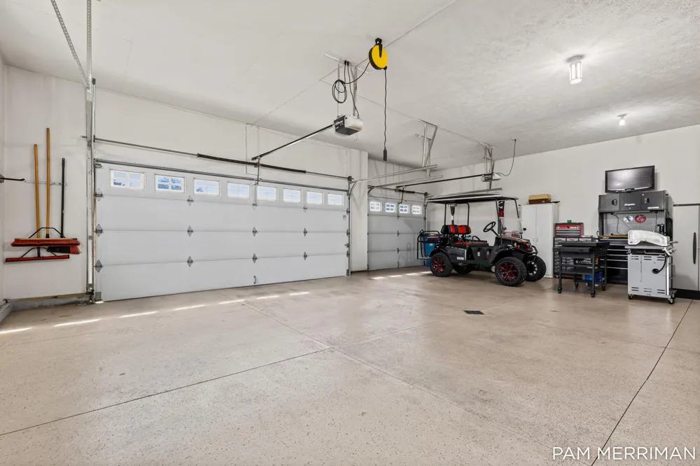 21899 Hilltop Circle Stanwood, MI 49346