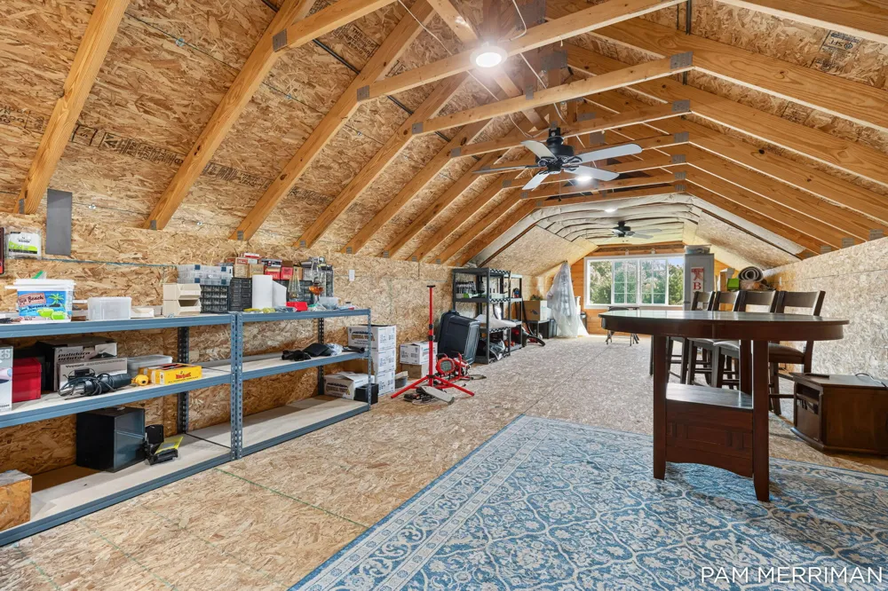 21899 Hilltop Circle Stanwood, MI 49346