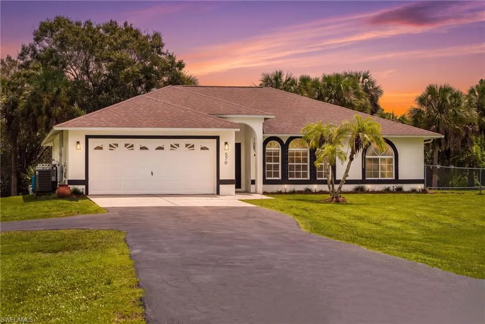 570 22nd Street NE Naples, FL 34120