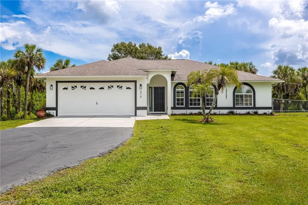 570 22nd Street NE Naples, FL 34120