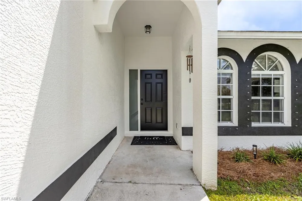 570 22nd Street NE Naples, FL 34120