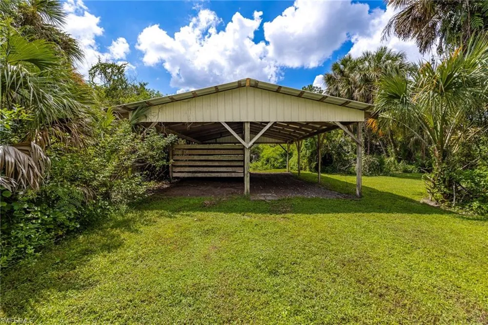570 22nd Street NE Naples, FL 34120
