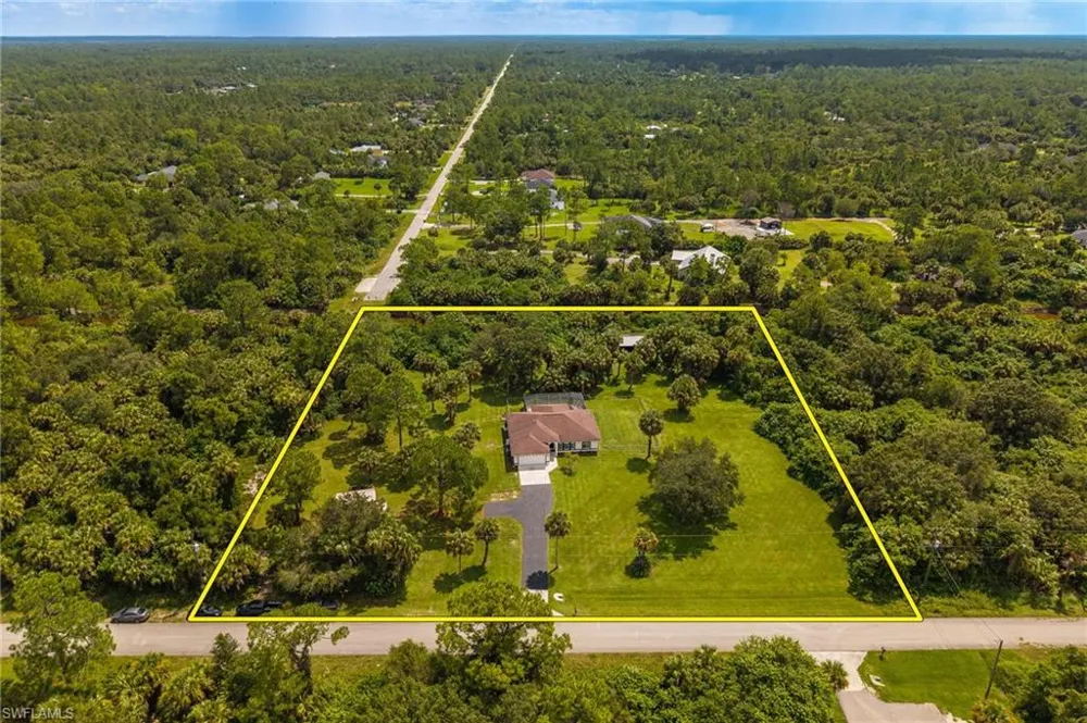 570 22nd Street NE Naples, FL 34120