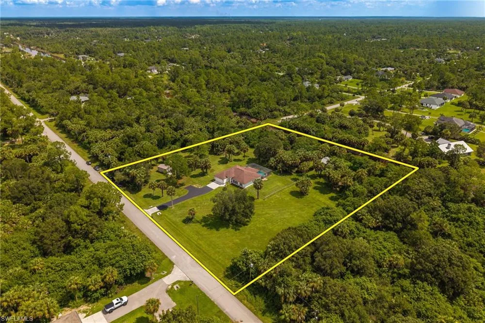 570 22nd Street NE Naples, FL 34120