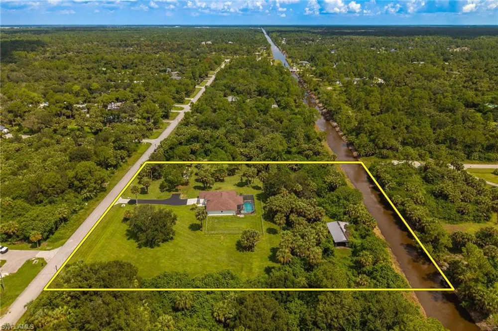 570 22nd Street NE Naples, FL 34120