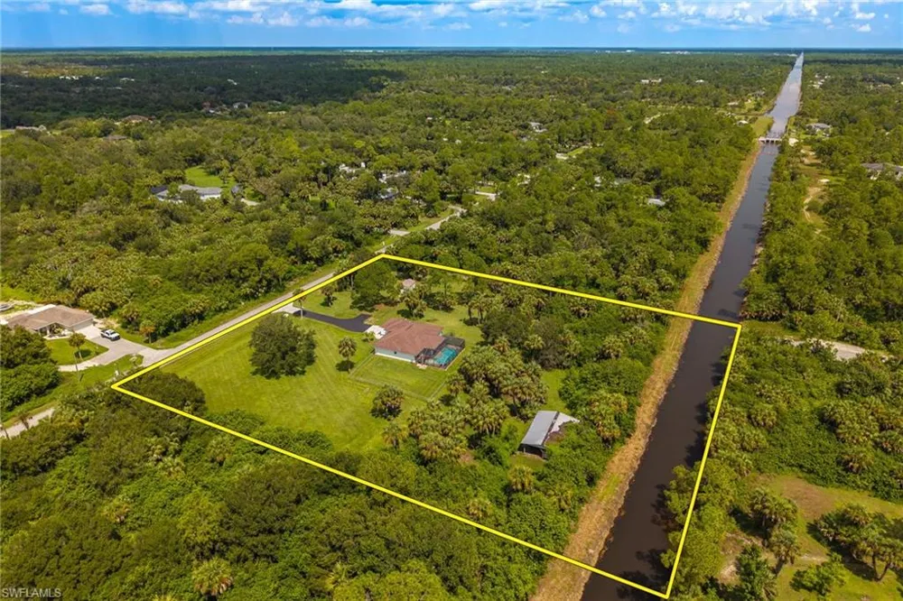 570 22nd Street NE Naples, FL 34120