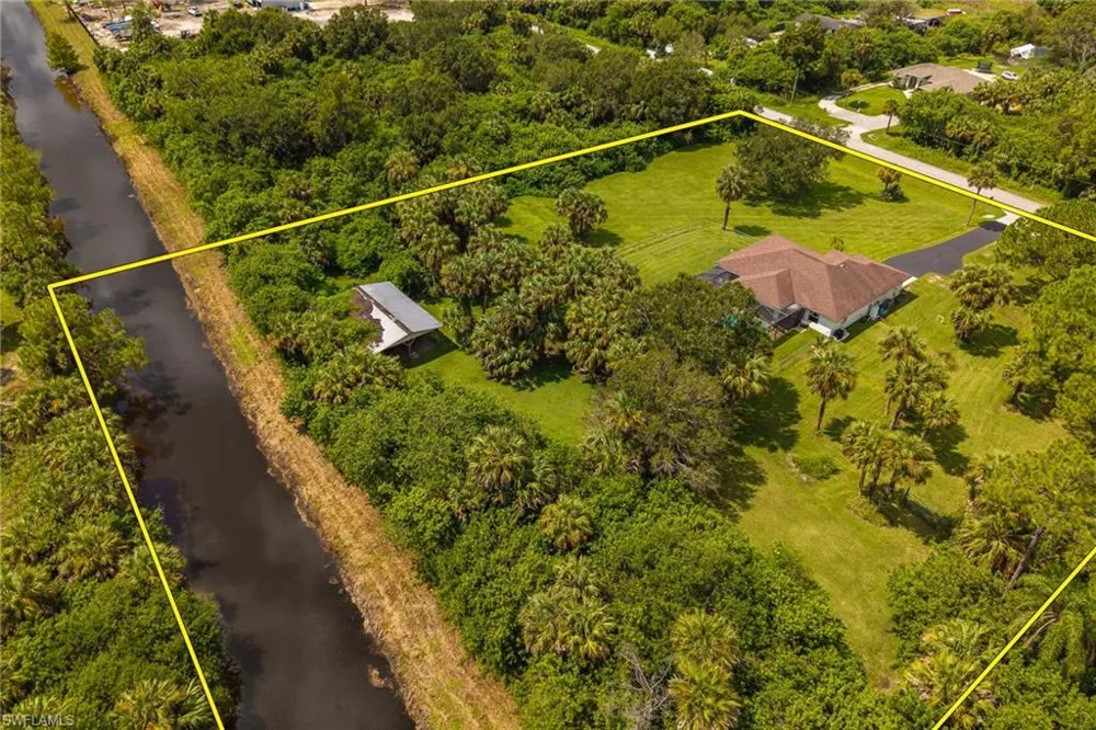 570 22nd Street NE Naples, FL 34120