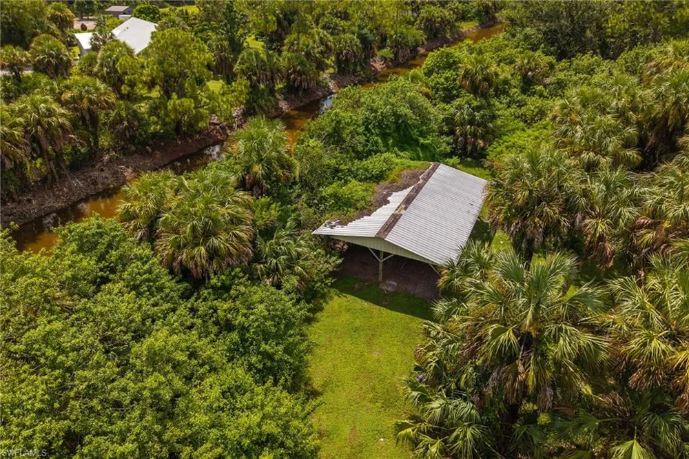 570 22nd Street NE Naples, FL 34120