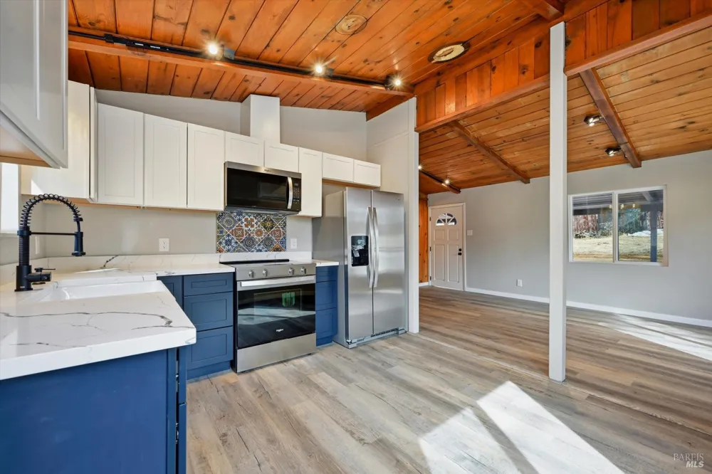 4275 Cedar Avenue Clearlake, CA 95422