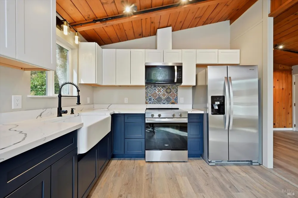 4275 Cedar Avenue Clearlake, CA 95422