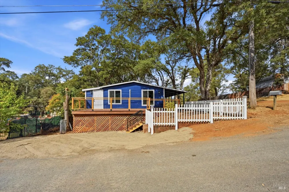 4275 Cedar Avenue Clearlake, CA 95422