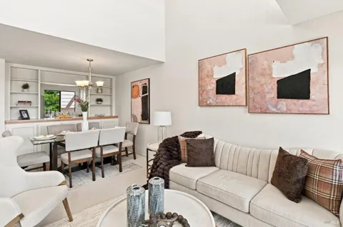 655 Via Casitas