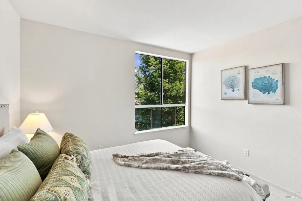 655 Via Casitas Greenbrae, CA 94904