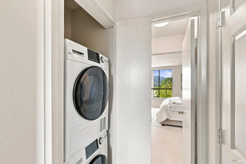 655 Via Casitas Greenbrae, CA 94904