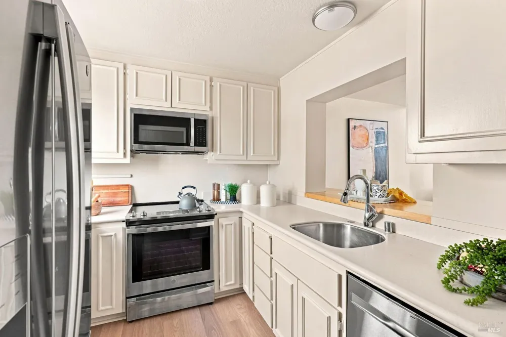 655 Via Casitas Greenbrae, CA 94904