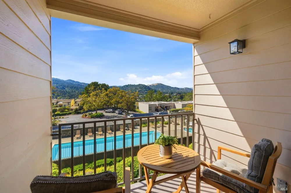 655 Via Casitas Greenbrae, CA 94904