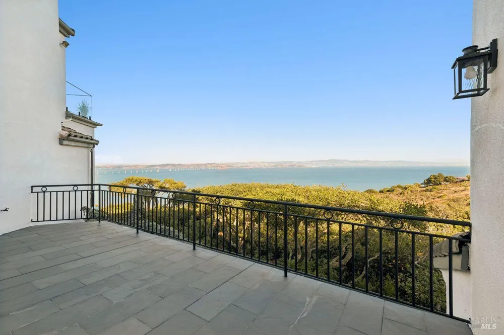 207 Taylor Road Tiburon, CA 94920