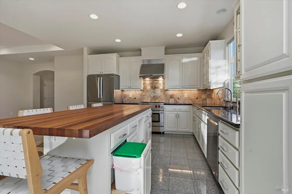 17265 Brookfield Road Hidden Valley Lake, CA 95467