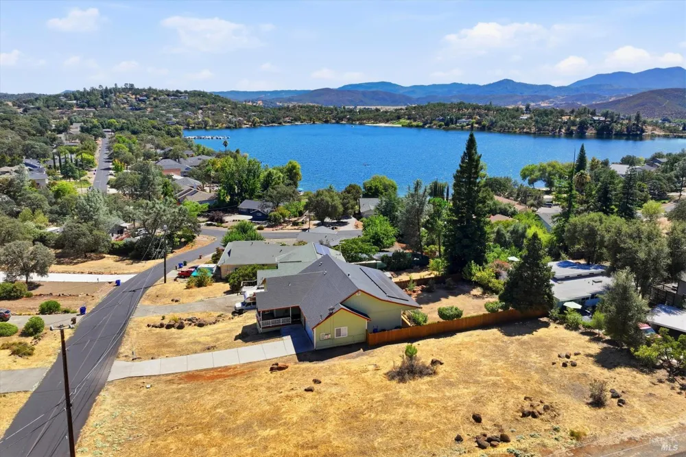 17265 Brookfield Road Hidden Valley Lake, CA 95467