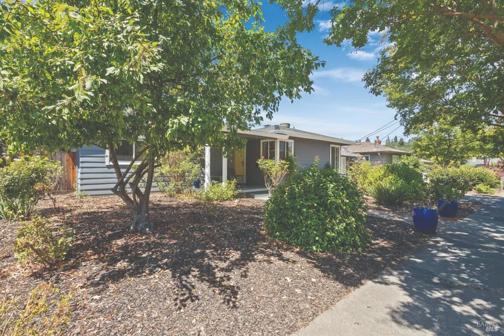 1645 Terrace Way Santa Rosa, CA 95404