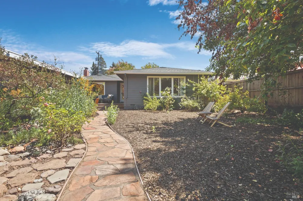 1645 Terrace Way Santa Rosa, CA 95404