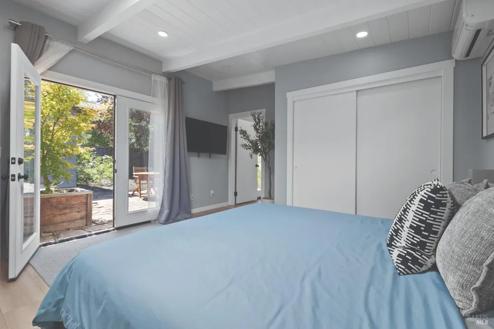 1645 Terrace Way Santa Rosa, CA 95404