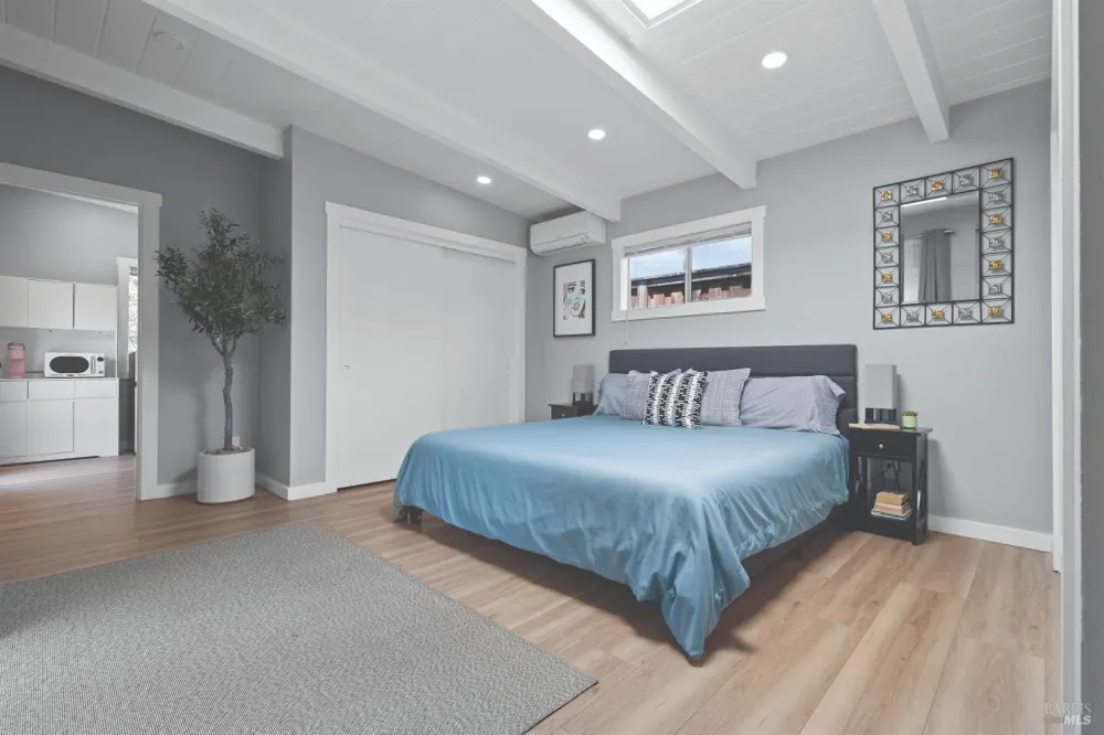 1645 Terrace Way Santa Rosa, CA 95404
