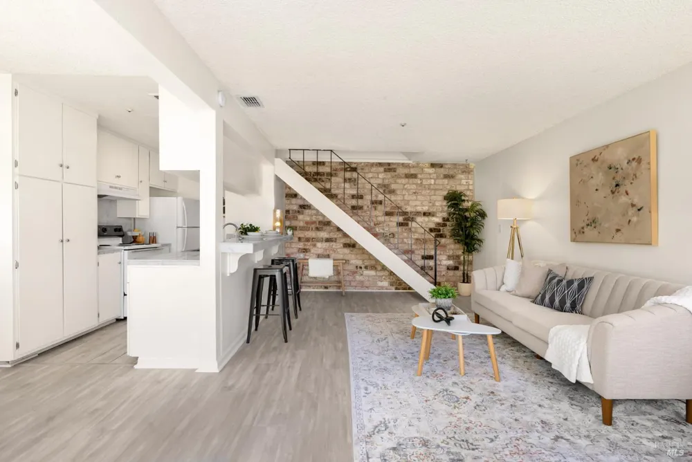 2515 Coffey Lane Santa Rosa, CA 95403
