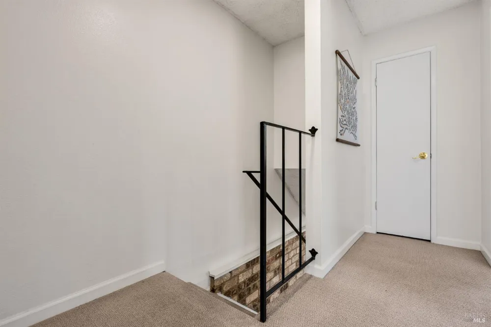 2515 Coffey Lane Santa Rosa, CA 95403