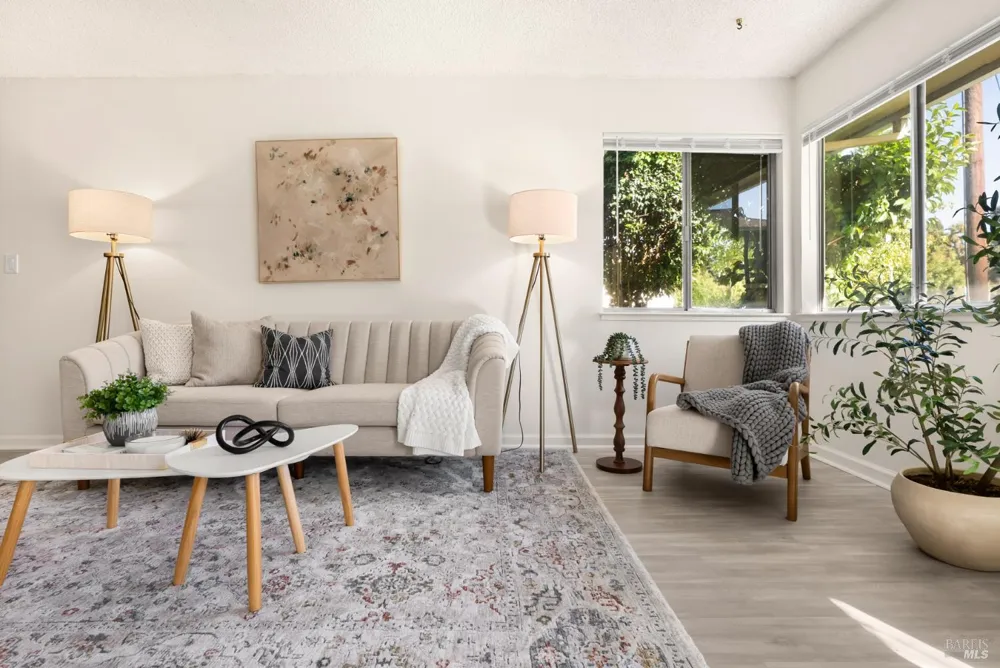 2515 Coffey Lane Santa Rosa, CA 95403
