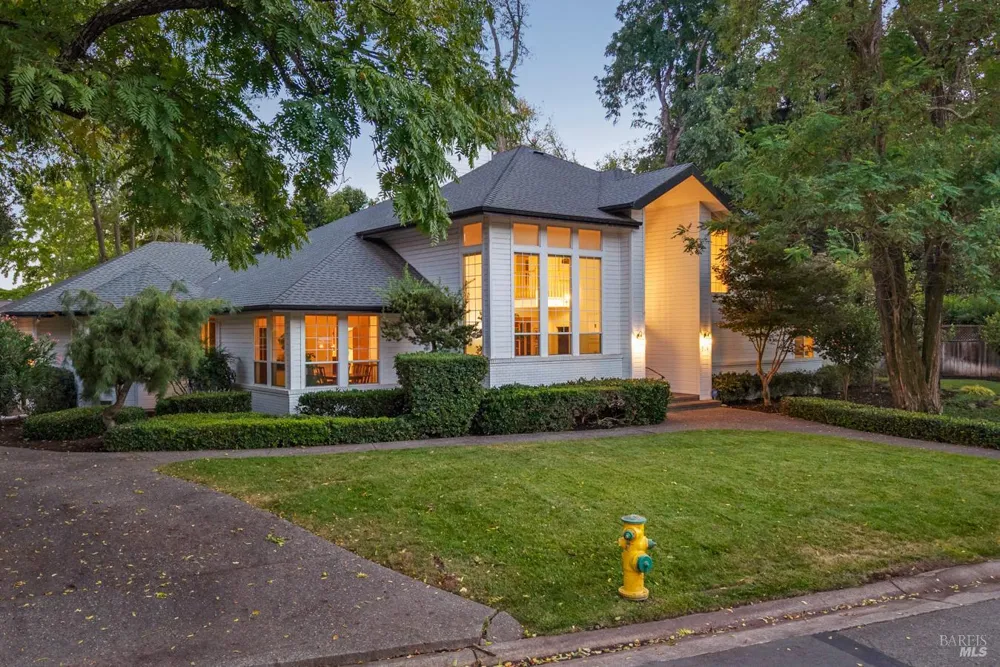 934 Fairway Drive Sonoma, CA 95476