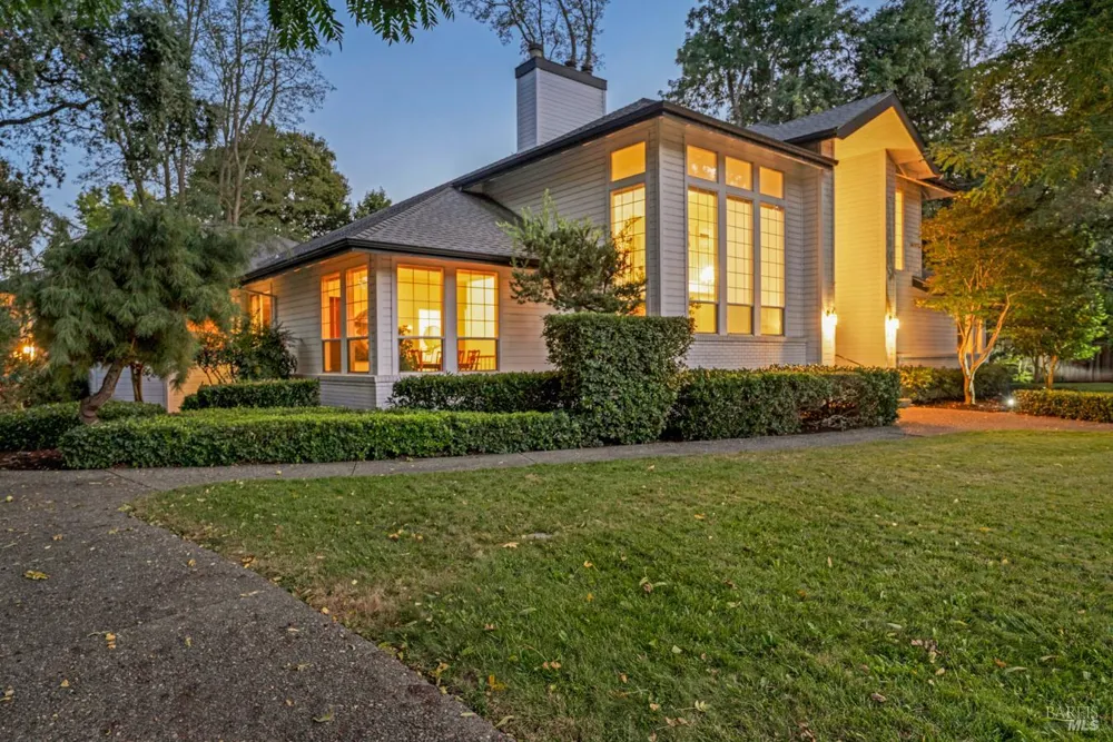 934 Fairway Drive Sonoma, CA 95476