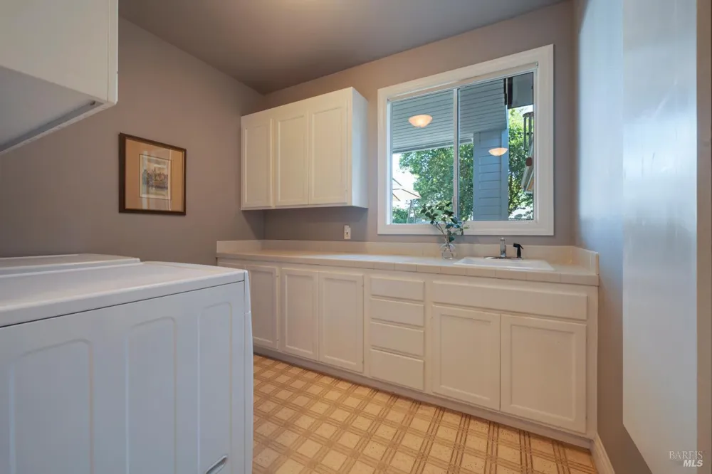 934 Fairway Drive Sonoma, CA 95476