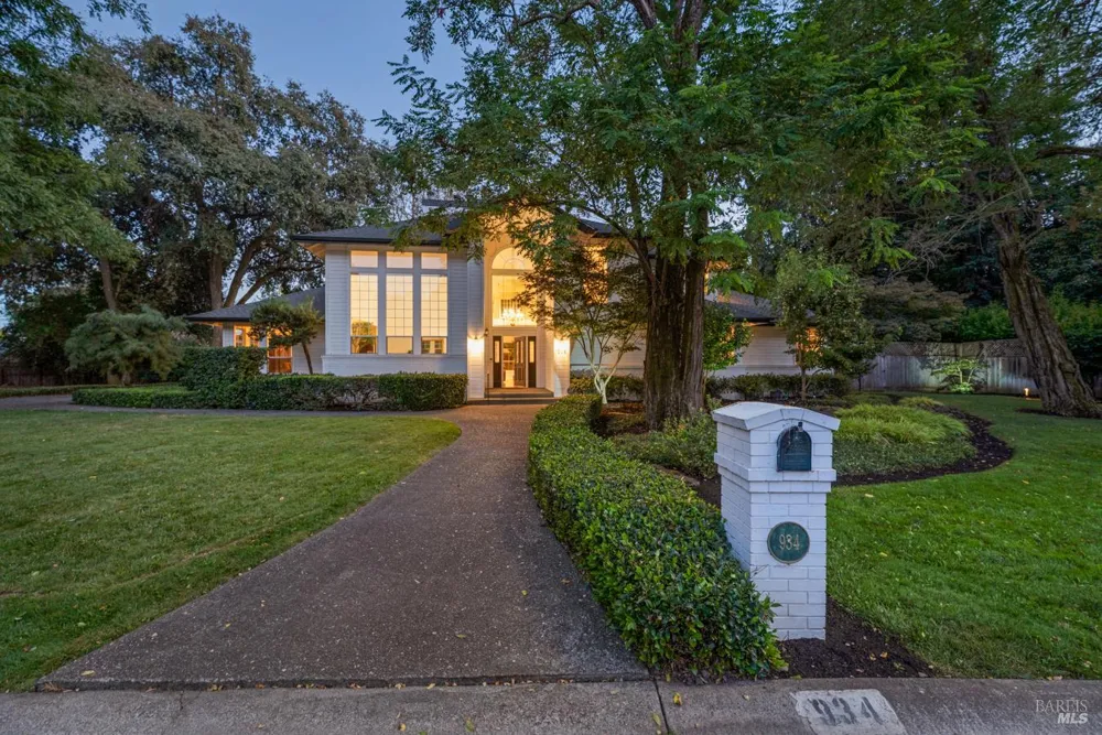 934 Fairway Drive Sonoma, CA 95476