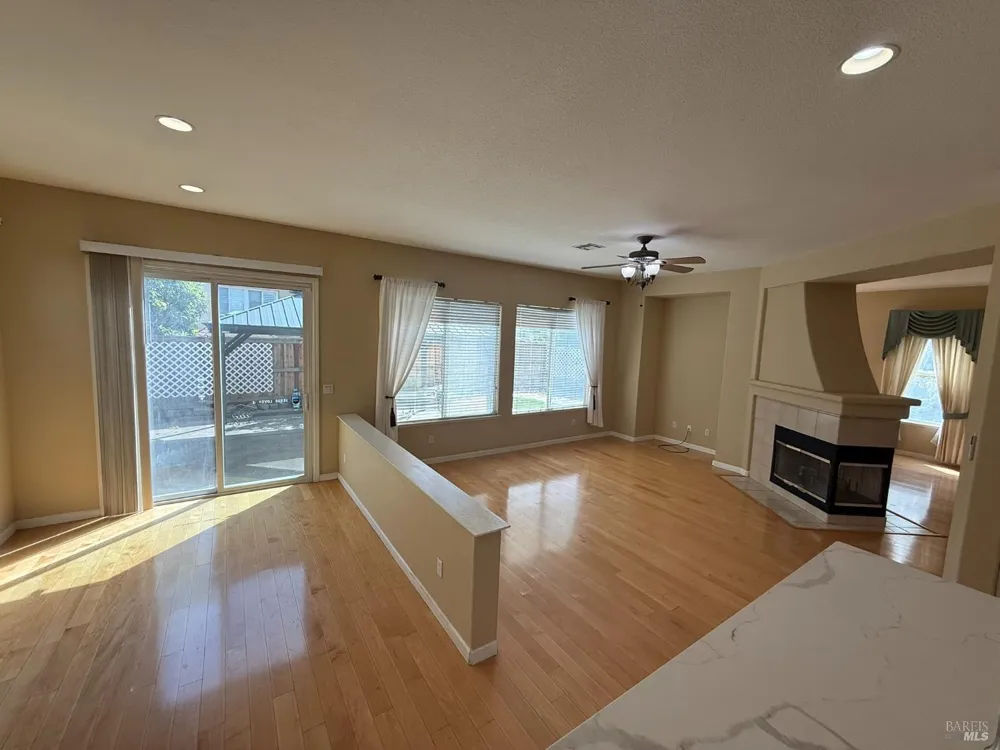 3420 Edgewater Place Vallejo, CA 94591