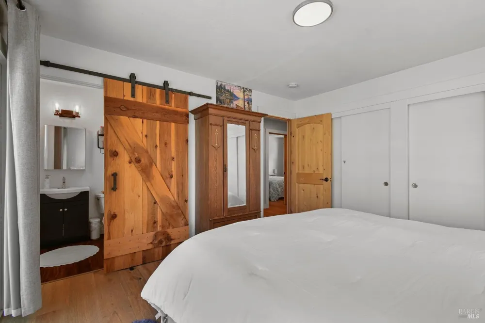 19022 Orange Avenue El Verano, CA 95476
