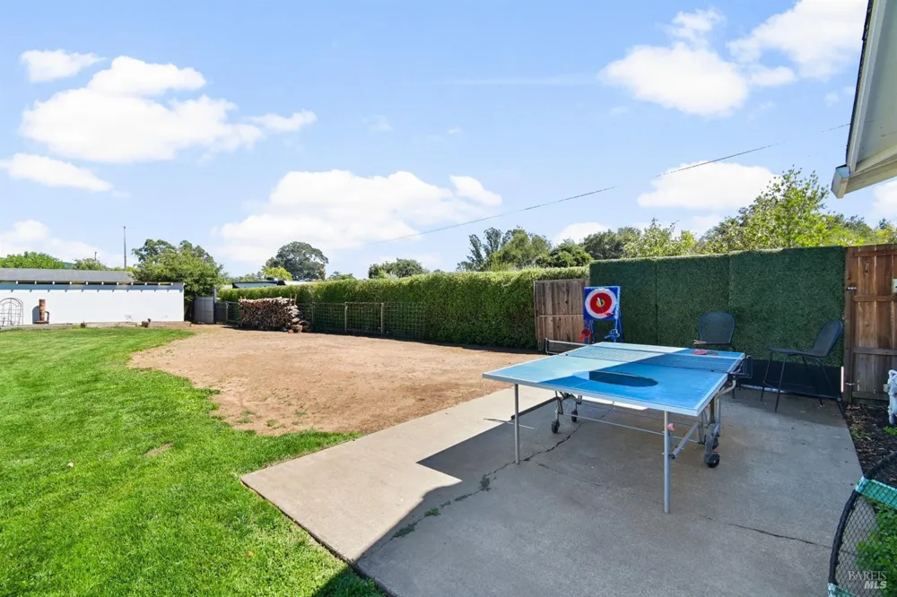 19022 Orange Avenue El Verano, CA 95476