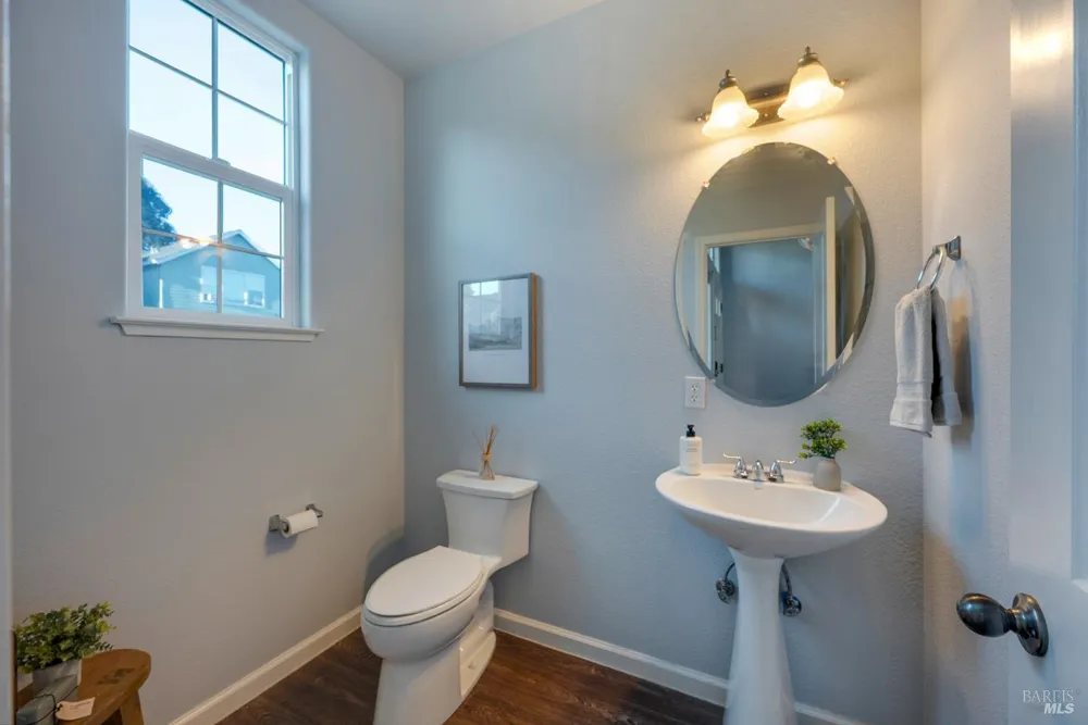 178 Esposti Meadows Way Santa Rosa, CA 95403