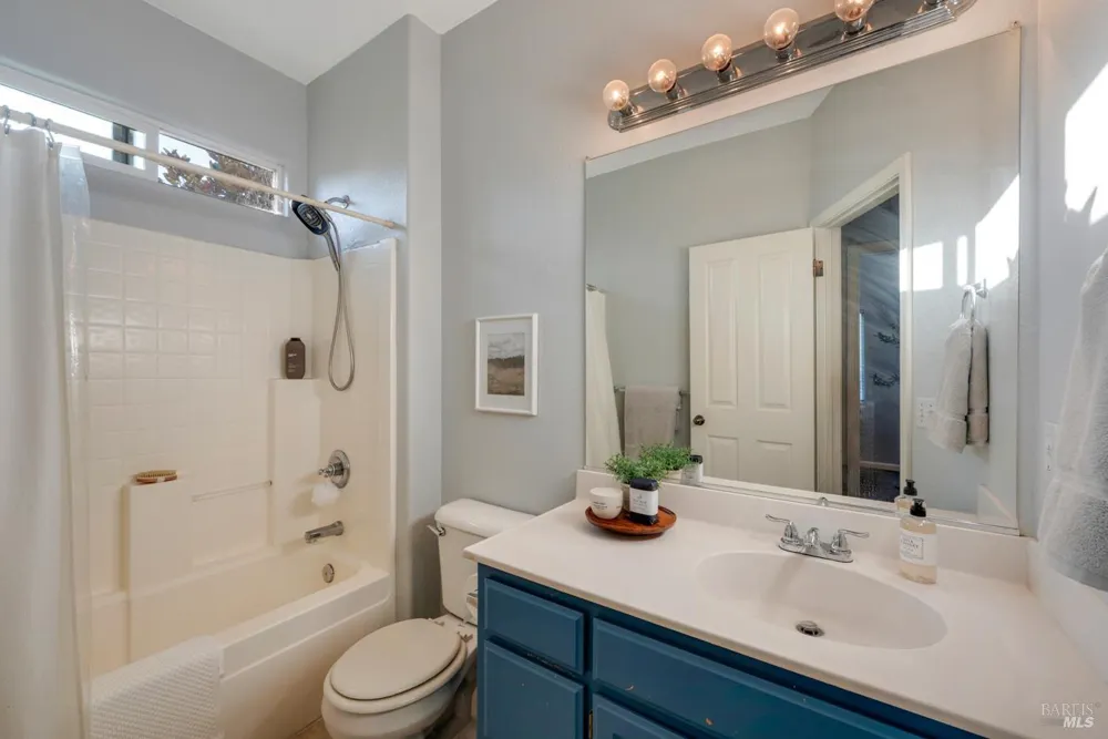 178 Esposti Meadows Way Santa Rosa, CA 95403