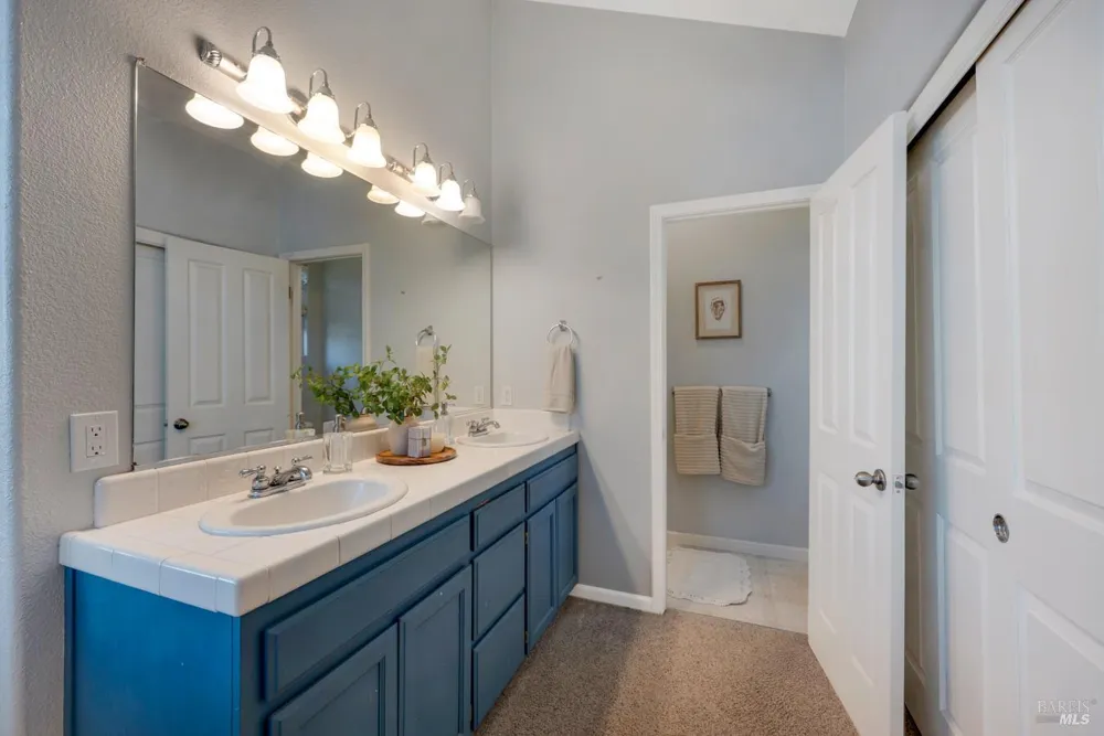 178 Esposti Meadows Way Santa Rosa, CA 95403