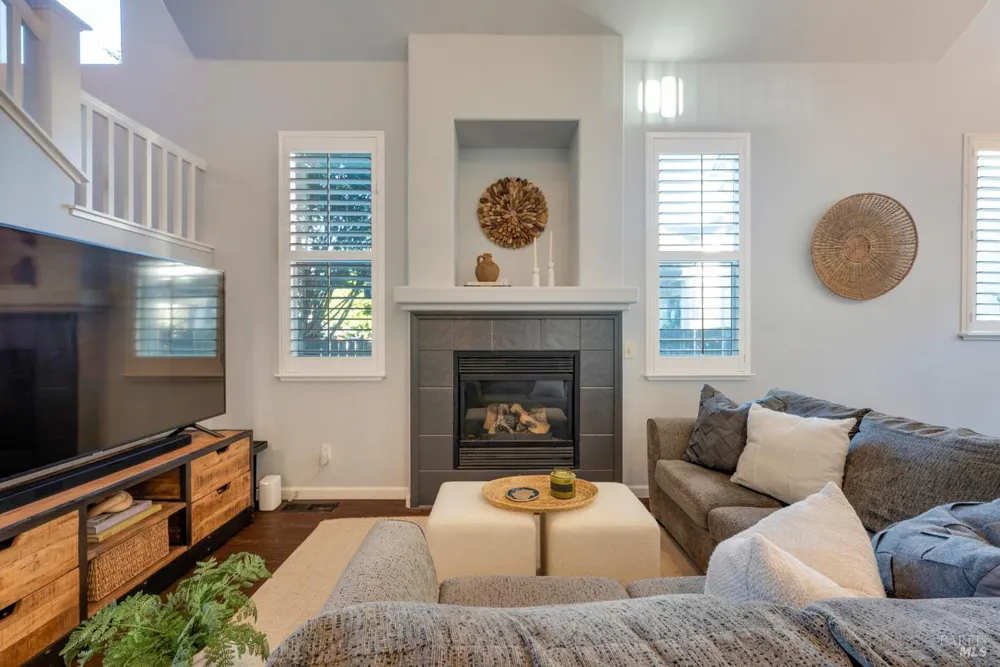 178 Esposti Meadows Way Santa Rosa, CA 95403