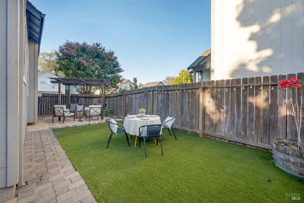 178 Esposti Meadows Way Santa Rosa, CA 95403