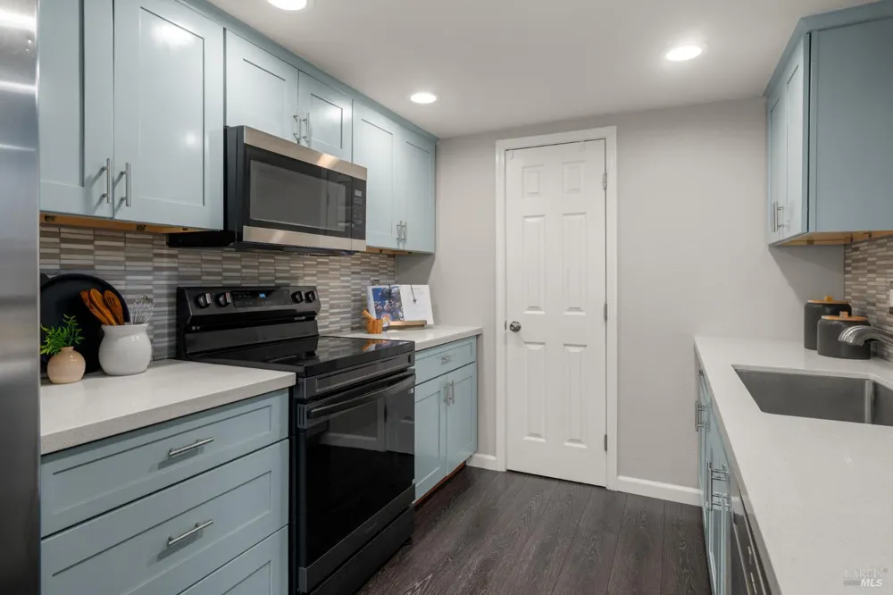 2984 Yulupa Avenue Santa Rosa, CA 95405